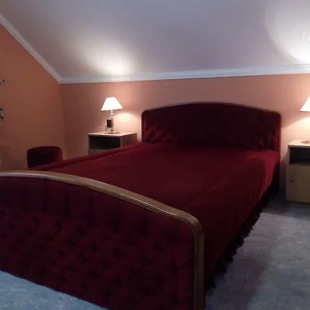 Uettoero Ut 177 B * Balatonfenyves